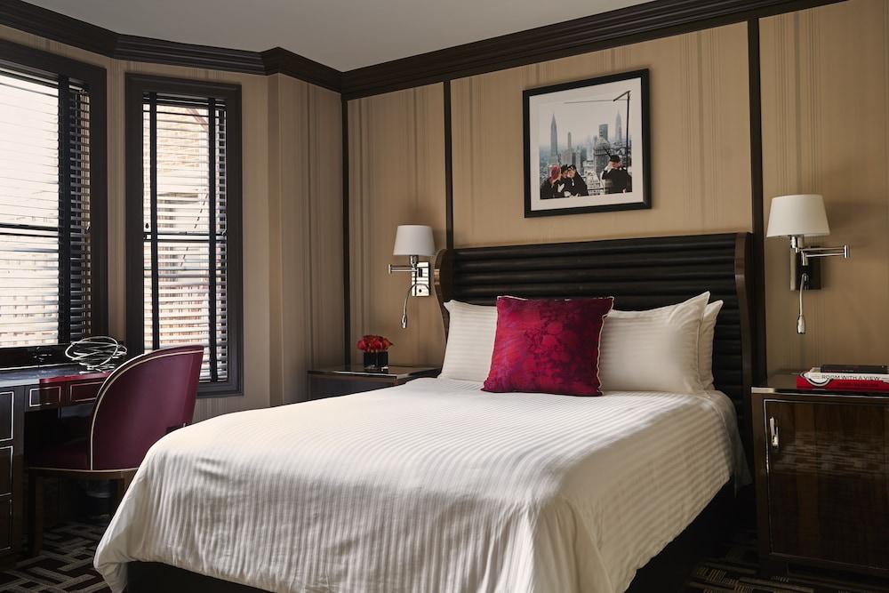Hotel Iroquois Times Square 5*
