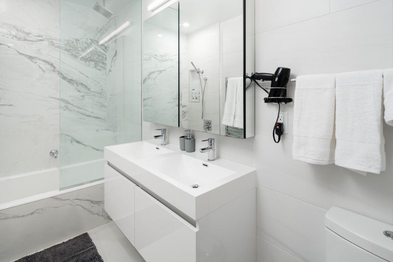 Apartment Stylish Penthouse With Ceiling To Floor Windows New York