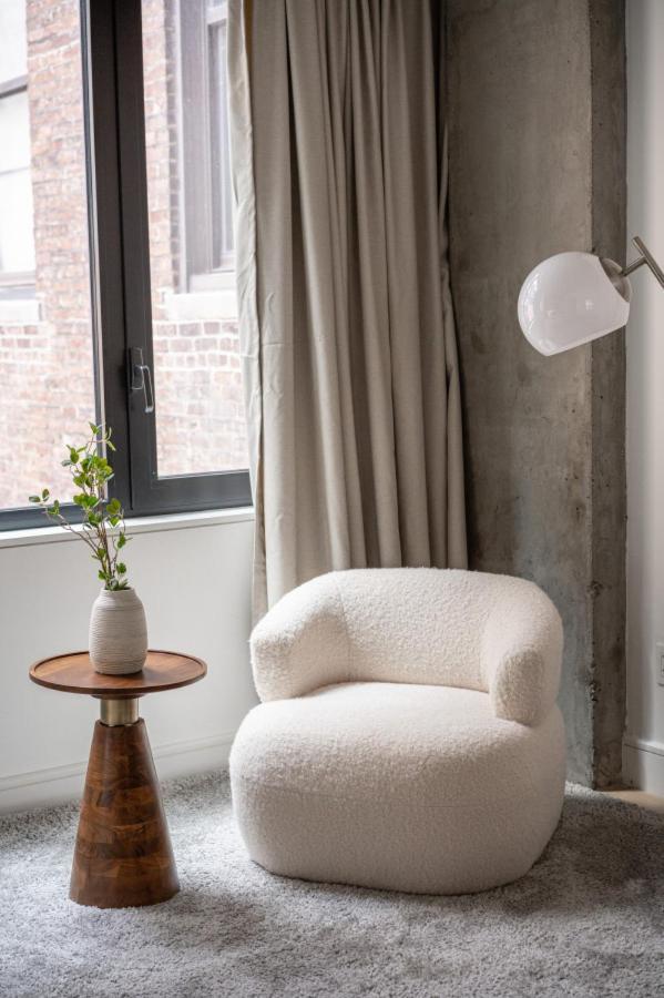 Apartment Stylish Penthouse With Ceiling To Floor Windows New York
