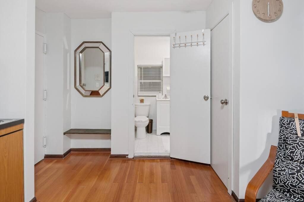 Great Location In Times Square Near Subway Apartment New York
