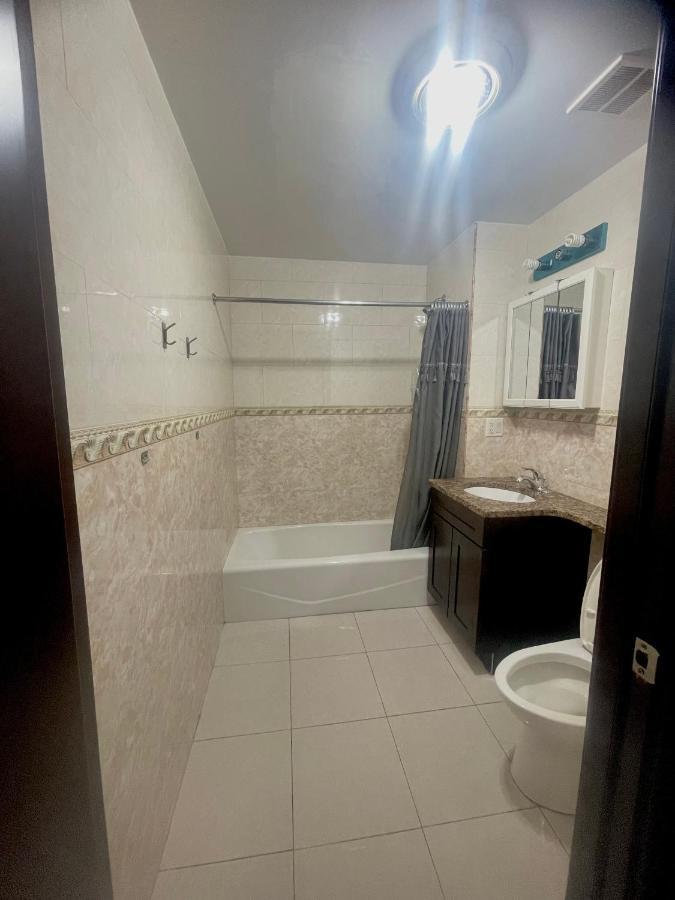 2br Elevator Apt 10min To Lga Airport 1min To Train! *