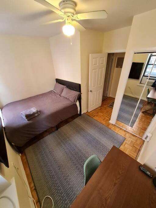 ✪ Large 2 Bedrooms ✪ Queen Beds ✪ Work Stations Apartment *