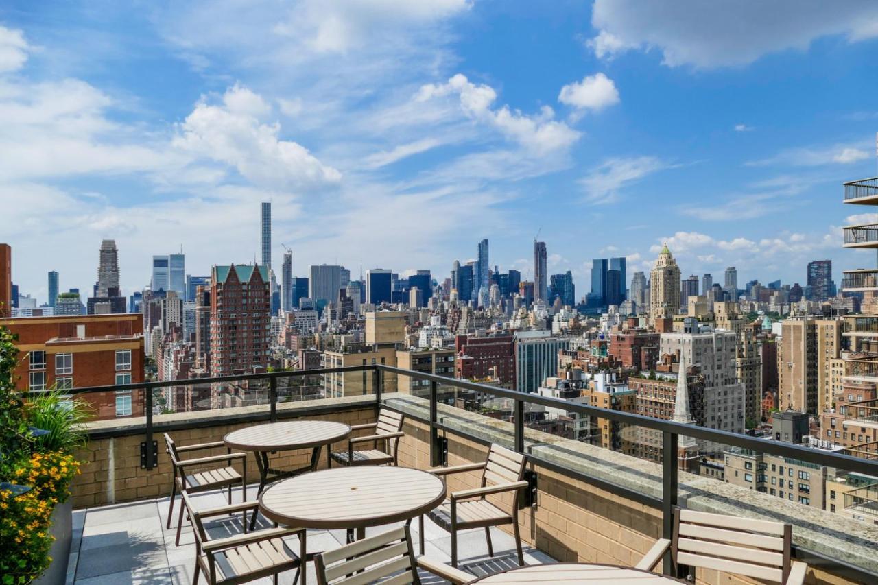 Ues Studio W Gym Doorman Balcony Stunning Roof Nyc-504 * New York