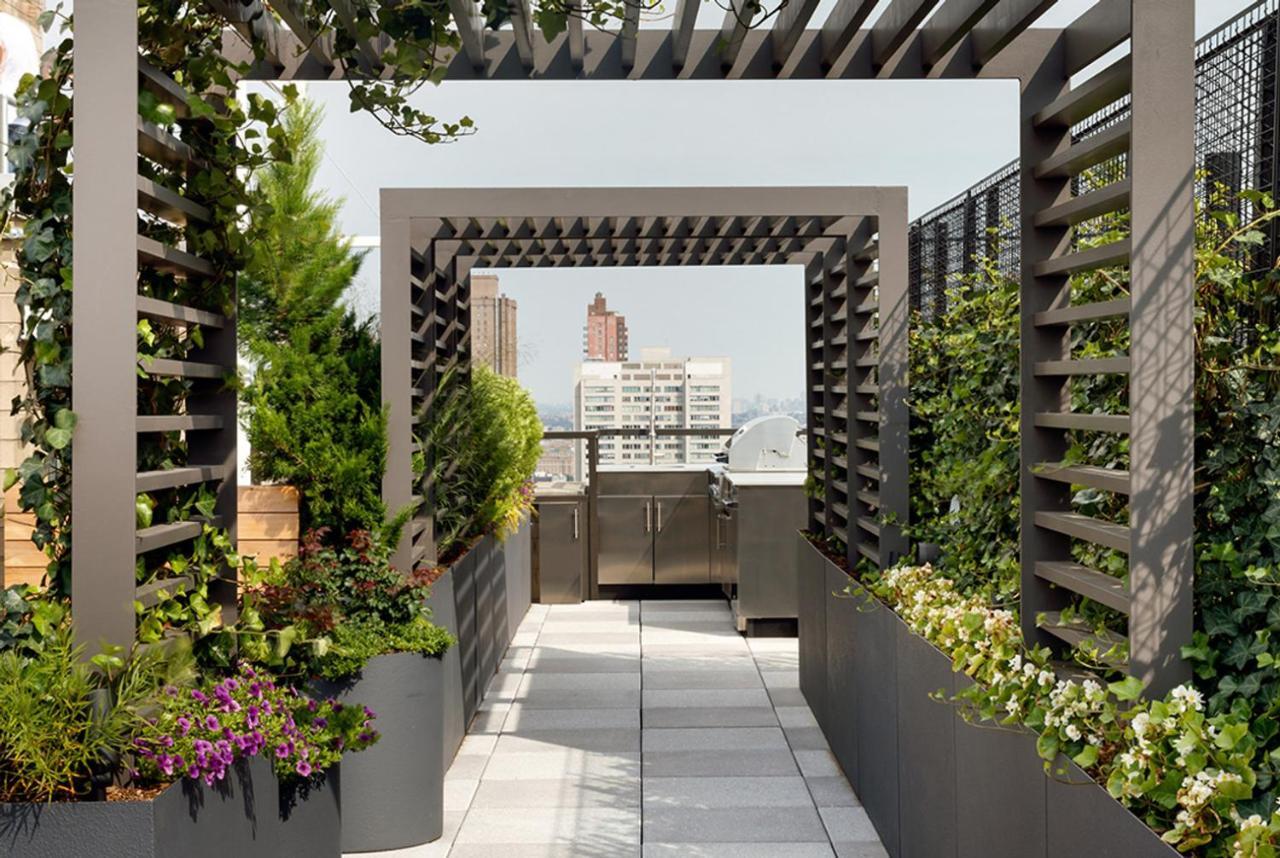 Ues Studio W Gym Doorman Balcony Stunning Roof Nyc-504 Apartment New York