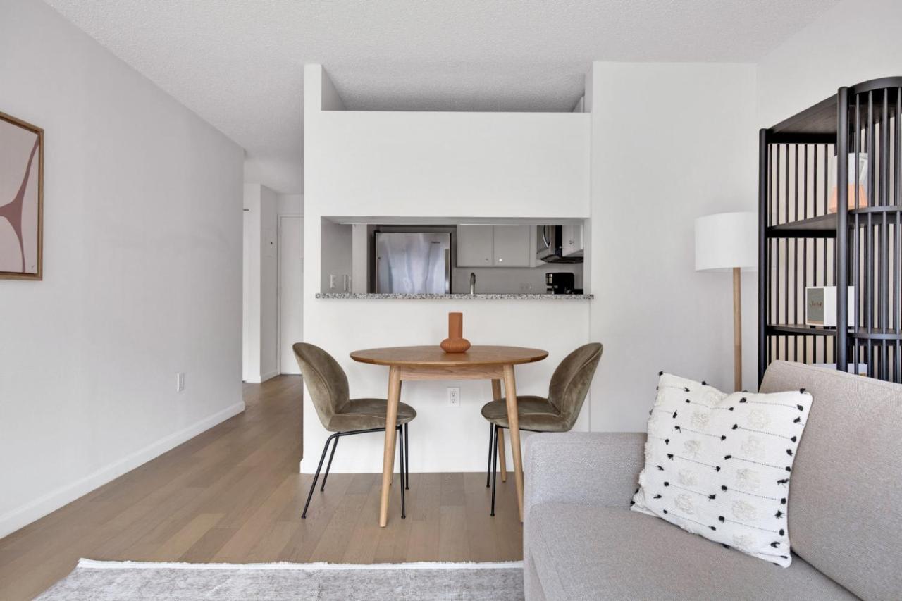 Uws 1br W Elevator Gym Dm Playroom Rooftop Nyc-869 * New York
