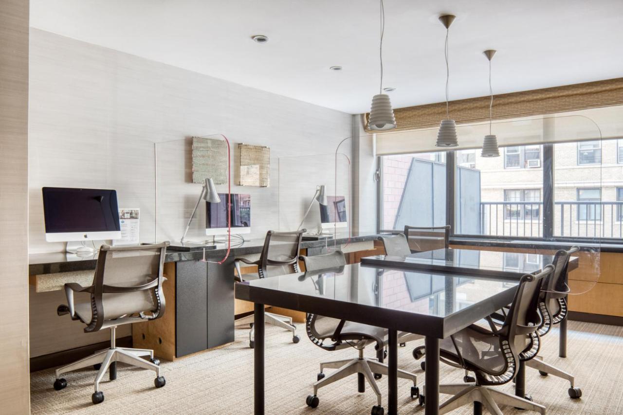 Uws 1br W Elevator Gym Dm Playroom Rooftop Nyc-869 Apartment *