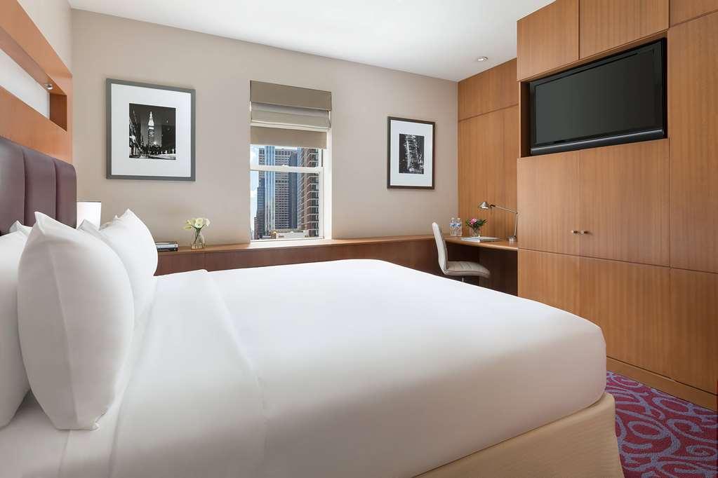 57 By Luxurban Hotel *