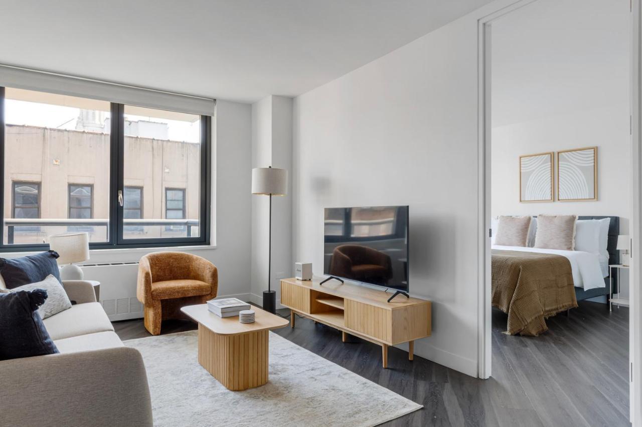 East Village 1br W Balcony Doorman Wd Nr Bars Nyc-1125 Apartment New York