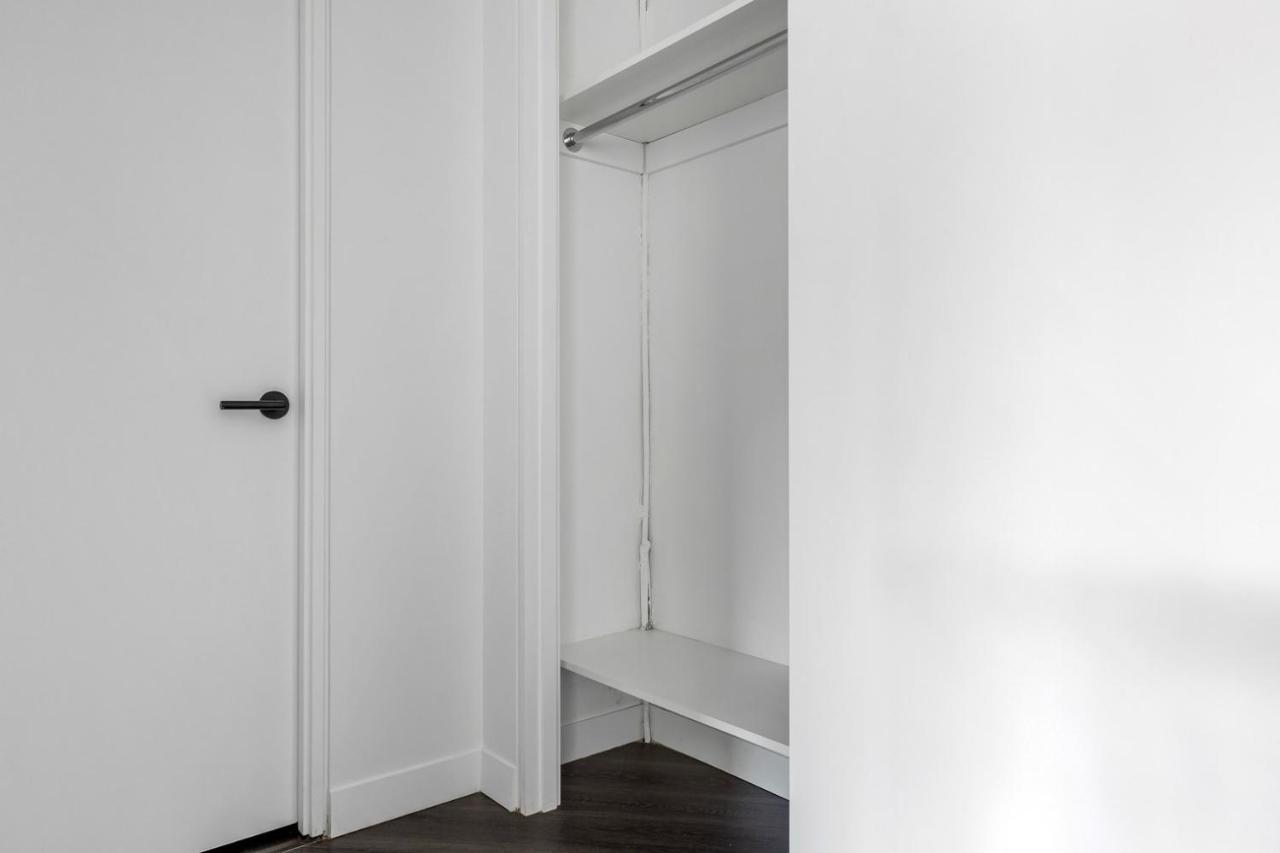 East Village 1br W Balcony Doorman Wd Nr Bars Nyc-1125 Apartment New York