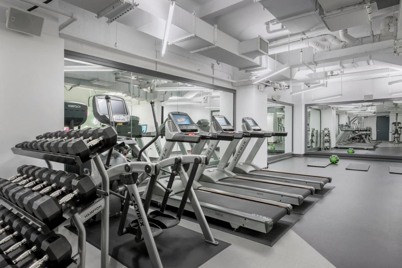 East Village 1br W Balcony Doorman Wd Nr Bars Nyc-1125 Apartment