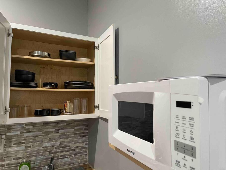 Stylish 1 Bedroom - Brooklyn By Train Station Apartment New York