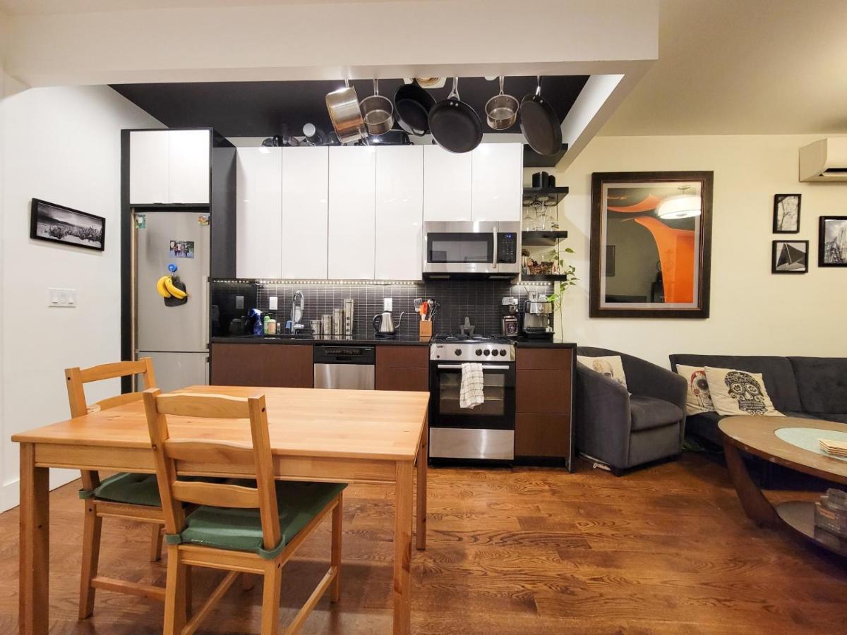 Private In A 4 Big 4 Apartament Green Point *