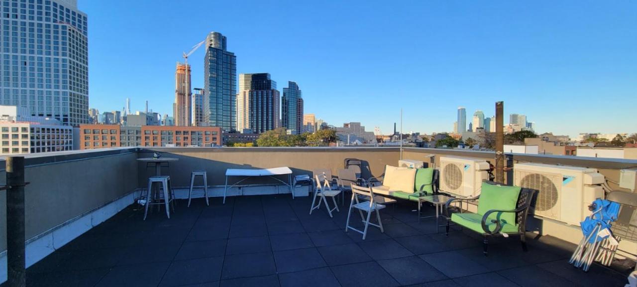 Private In A 4 Big 4 Apartament Green Point New York