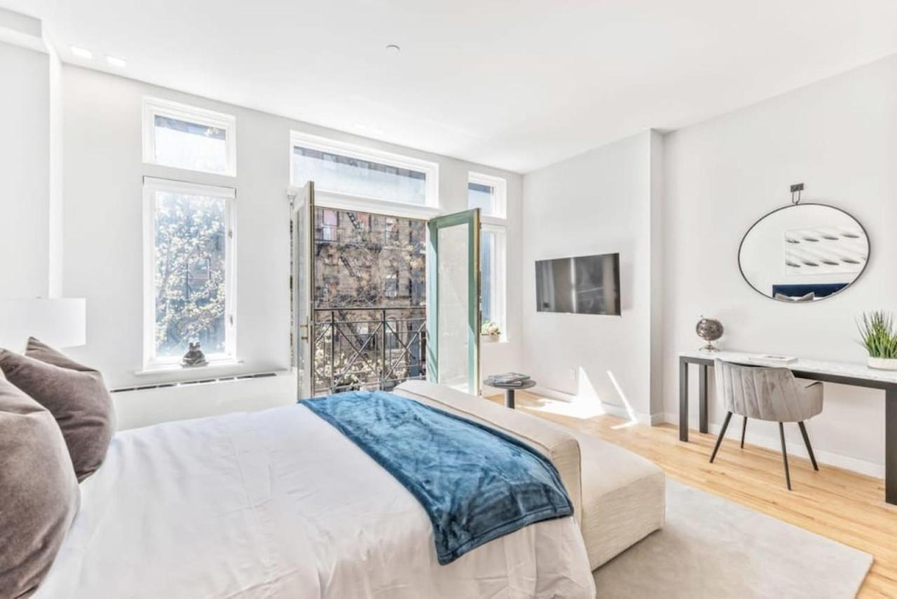 Apartment W Charming Juliet Balcony In Upper East New York