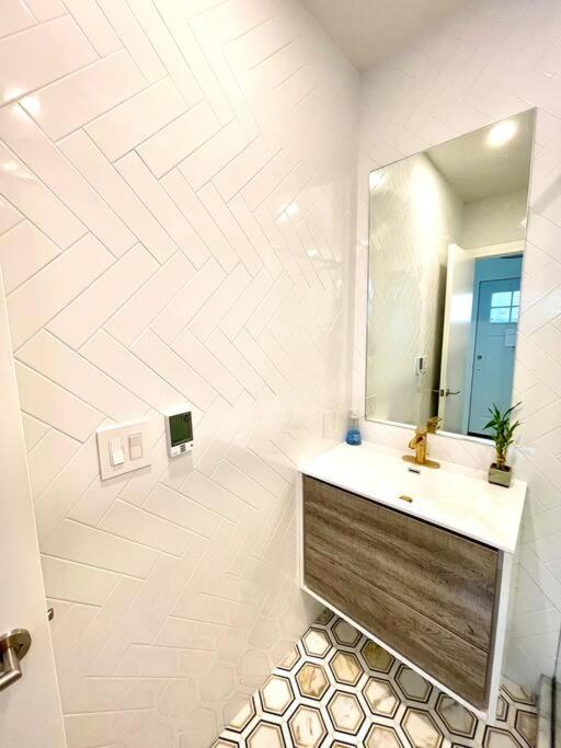 Ultra-luxury Stylish In Historic Brooklyn Apartment *