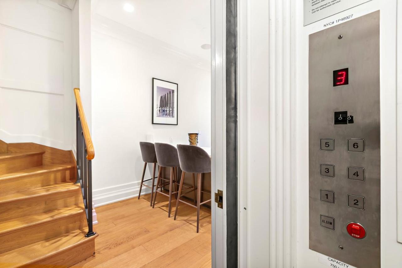Luxurious 5 Bedroom Townhouse New York