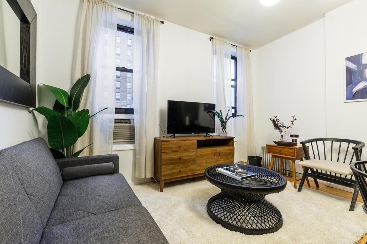 282: Columbus Circle Apartment