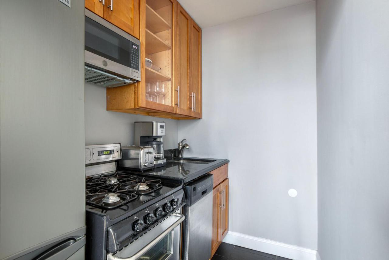 West Village 1br W In-unit Wd Nr Shops Nyc-1230
