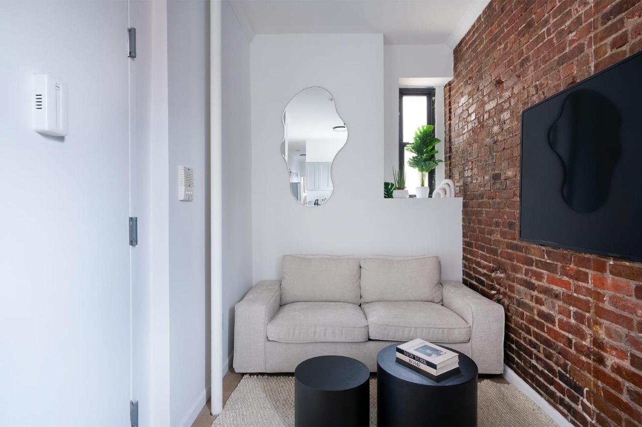 153-1g Newly Renovated 2br Lower East Side New York