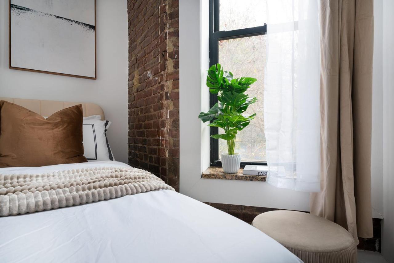 153-1g Newly Renovated 2br Lower East Side New York