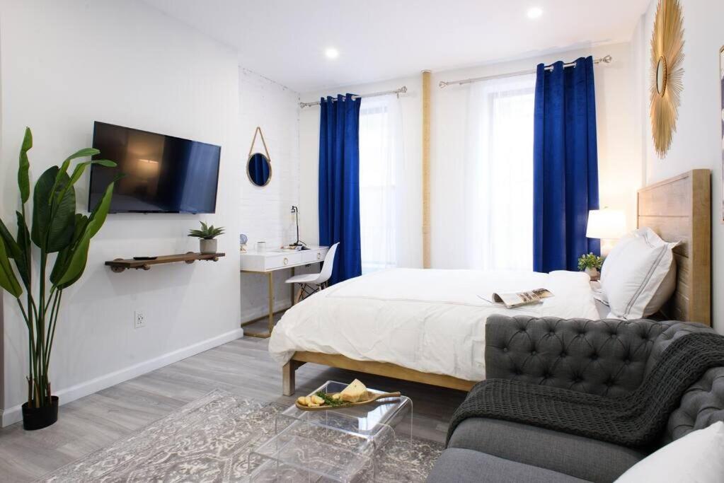 240-12 Brand New Prime Location W&d * New York
