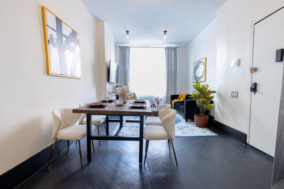 E10-1 Designer East Village Townhouse 1br New York