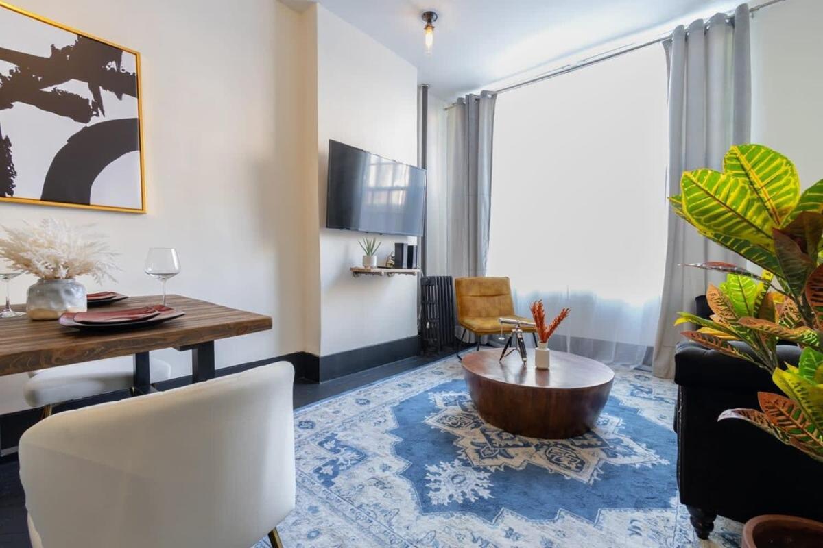 E10-1 Designer East Village Townhouse 1br Apartment New York