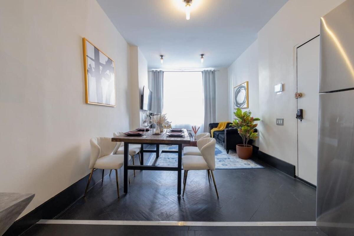 E10-1 Designer East Village Townhouse 1br Apartment *