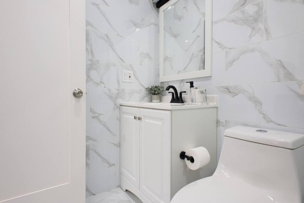 Apartment 240-12 Brand New Prime Location W&d