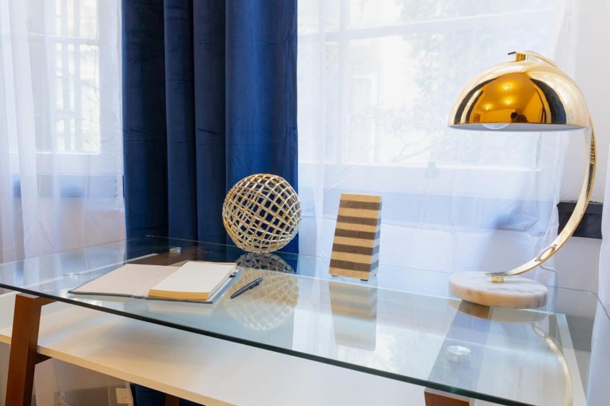 Apartment E10-1 Designer East Village Townhouse 1br New York