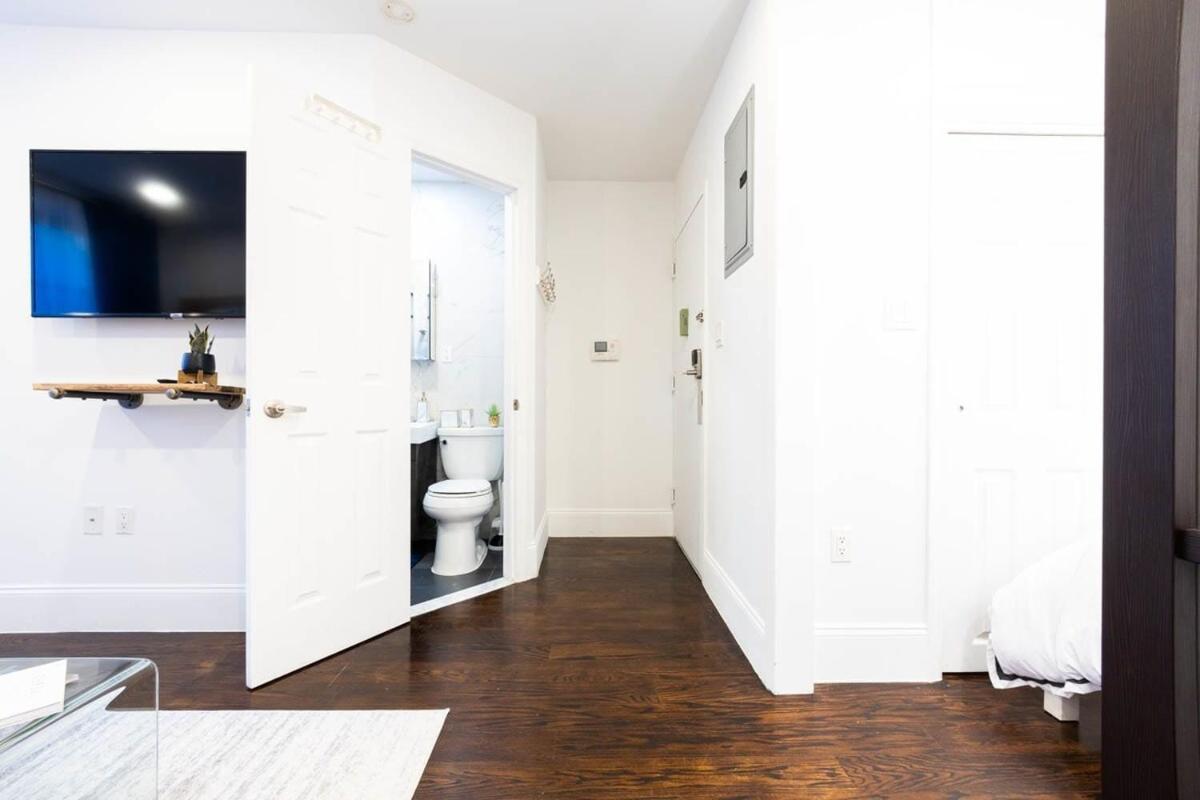 Apartment 69-4c Prime Lower East Side 1br Brand New