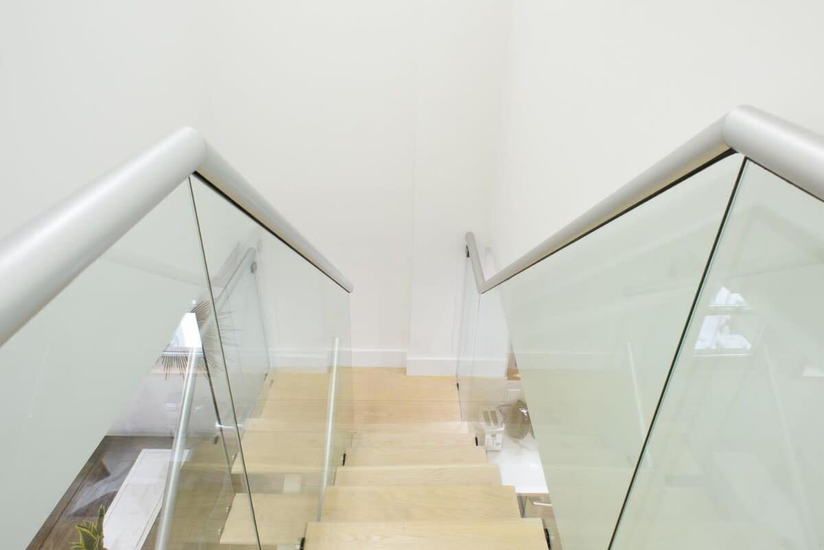 Apartment 75-5d New Quality 3br Duplex W&d Elevator