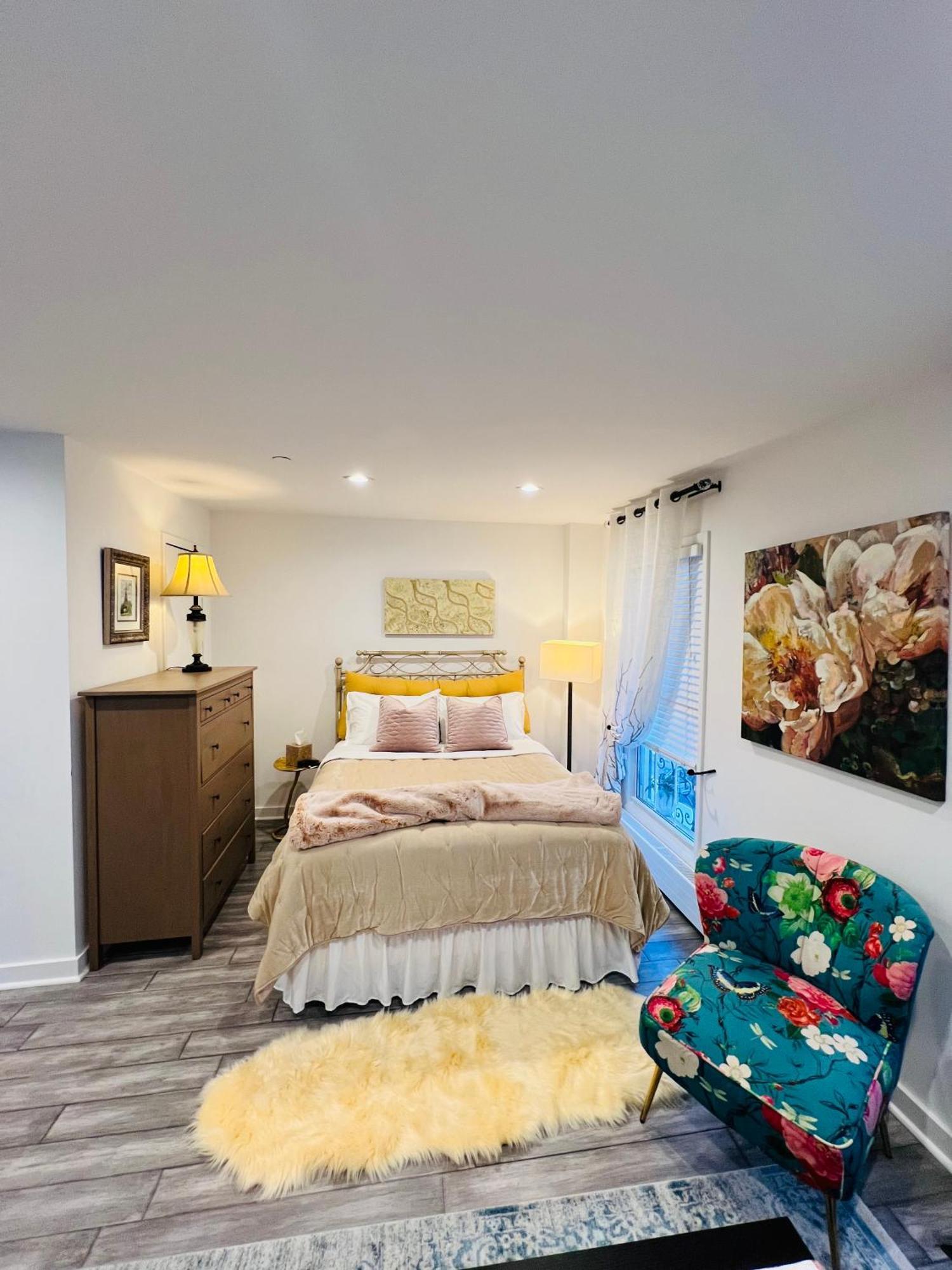 Eleni's Charming Apartment *