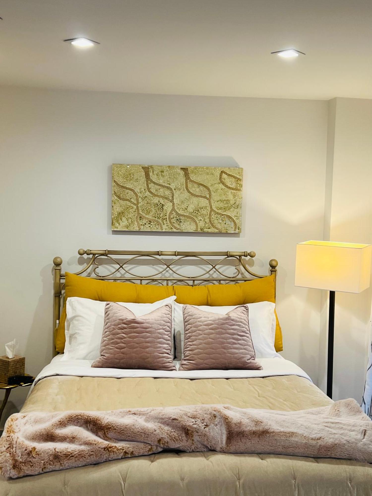 Eleni's Charming Apartment New York