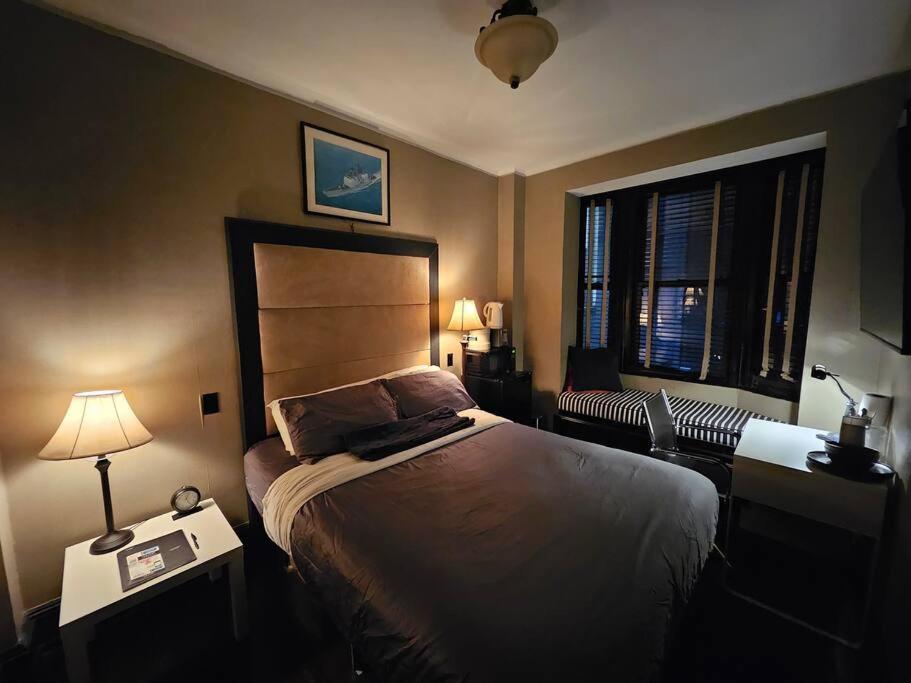 Hotel-studio* @ The Mansfield Midtown Apartment