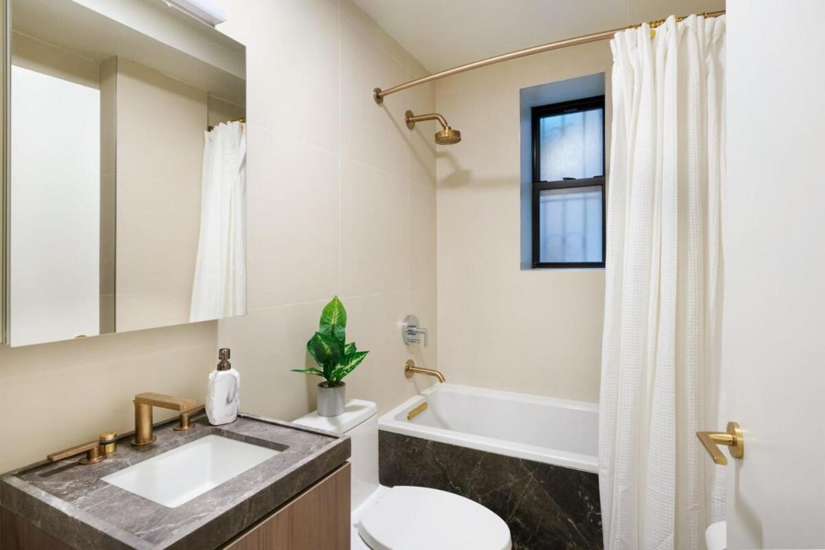 Apartment 76-1d Brand New 4br 3bth Ues Doorman Gym