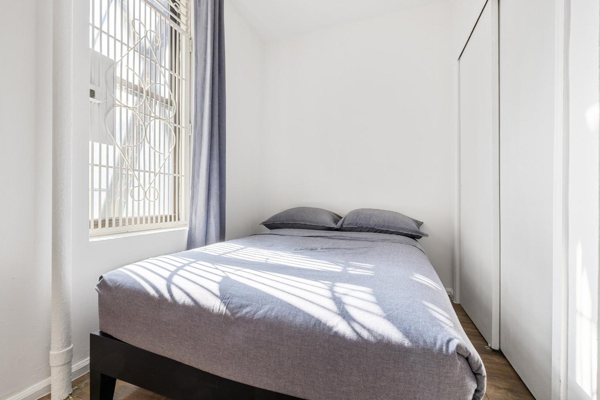 Centrally Located Manhattan ,times Square/hell's Kitchen Apartment