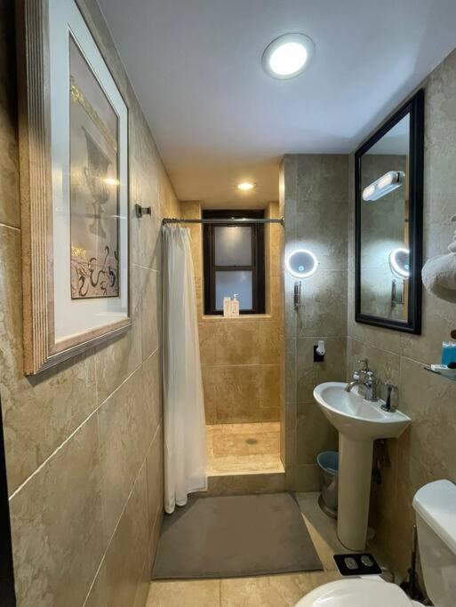 Hotel-studio* @ The Mansfield Midtown Apartment *
