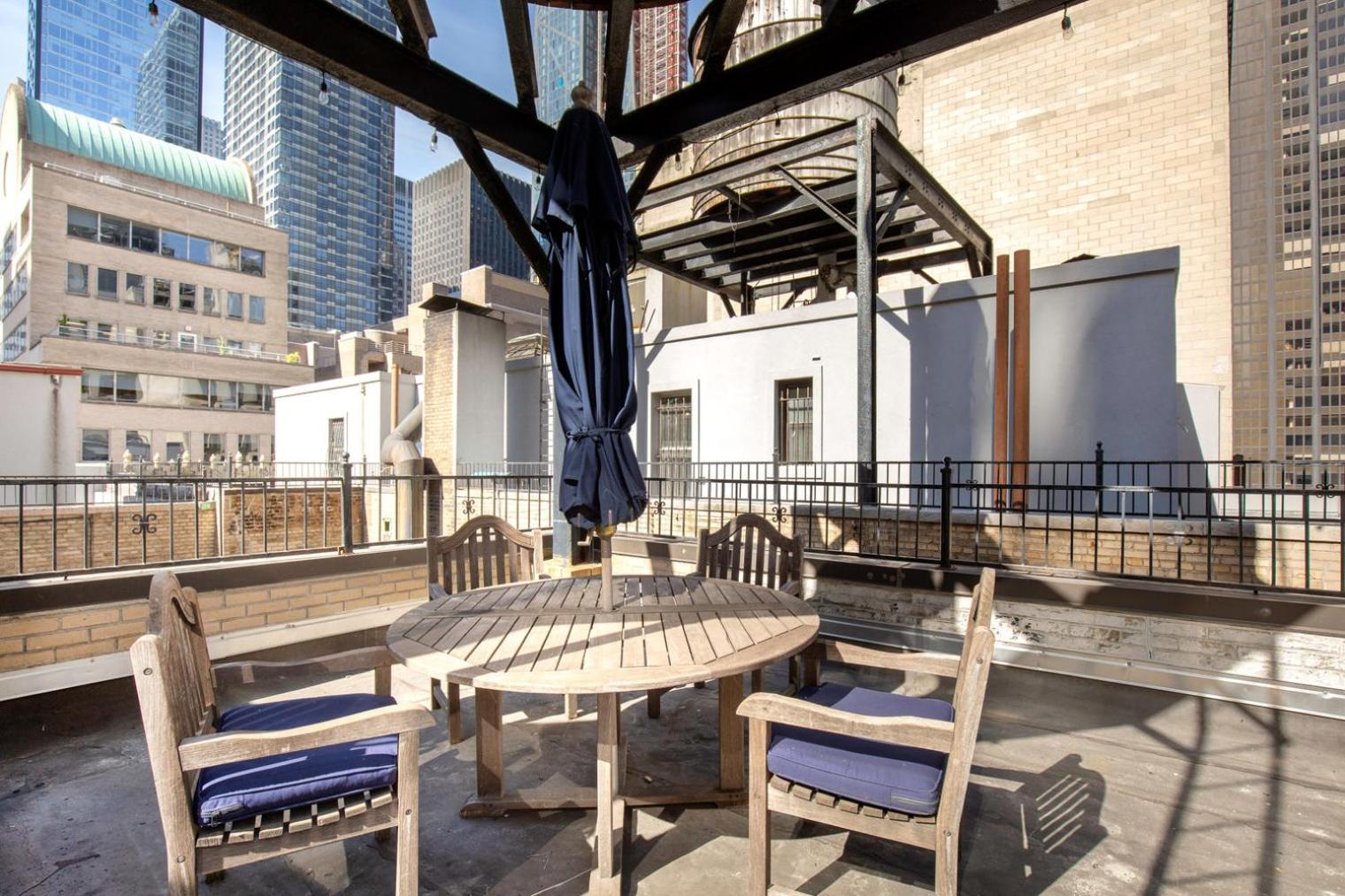 Midtown 2br W Elevator Doorman Nr Shopping Nyc-737 New York