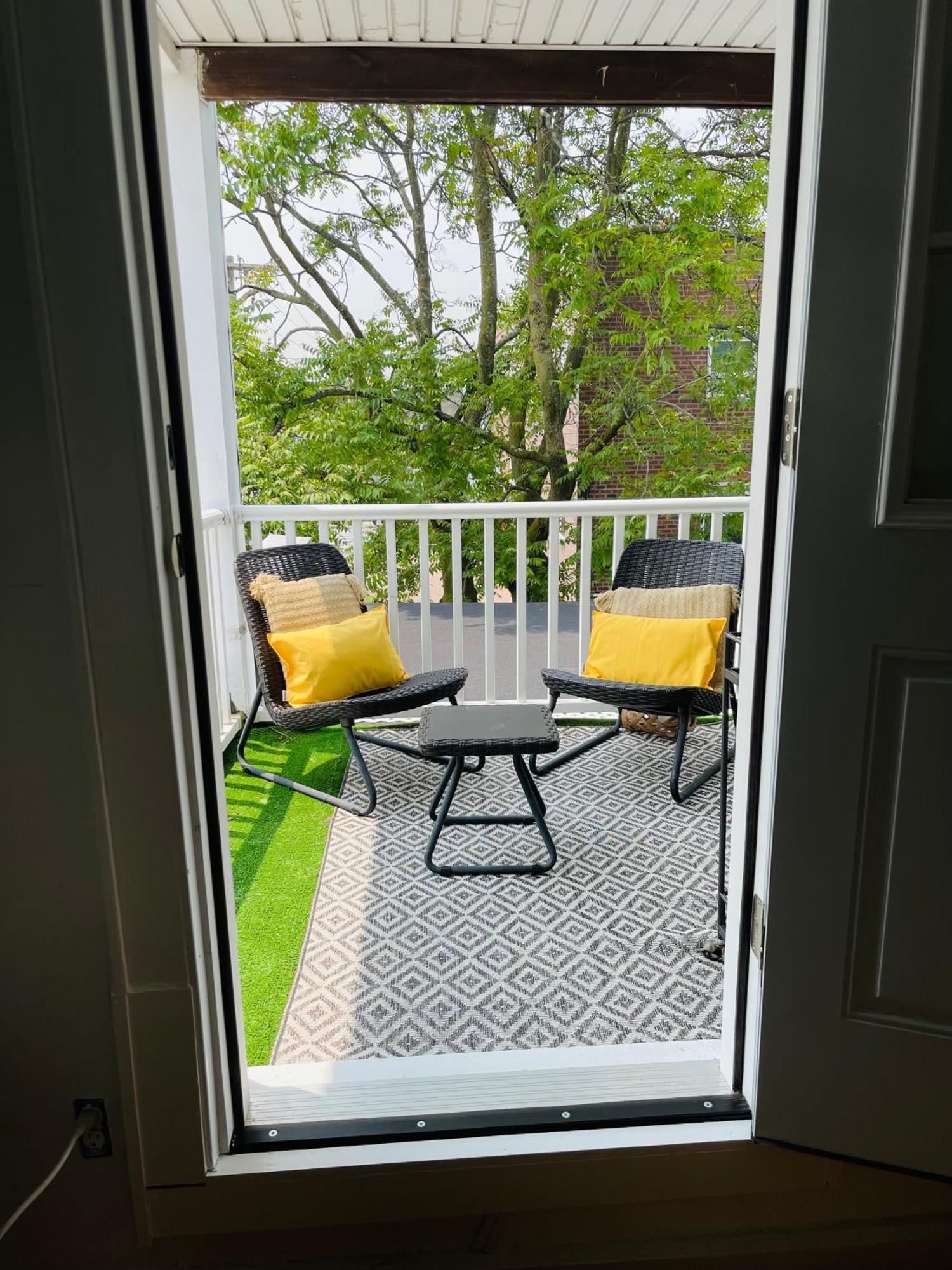 Apartment Private In Townhouse W 2 Baths Fq Beds 1-3ppl
