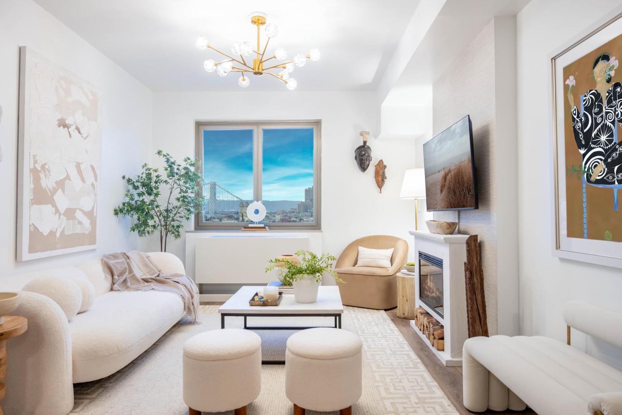 Apartment Designer Apt For 6, City Views, Near Times Square!