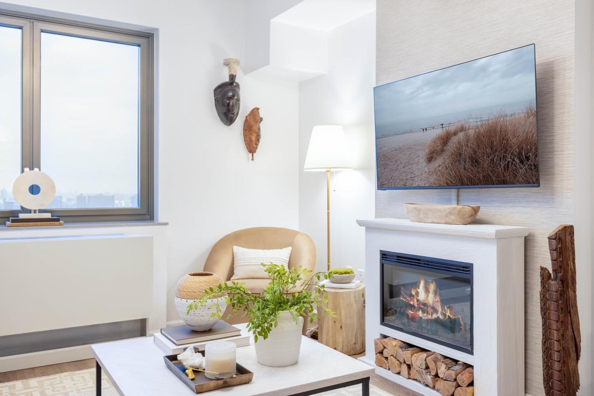 Designer Apt For 6, City Views, Near Times Square! New York