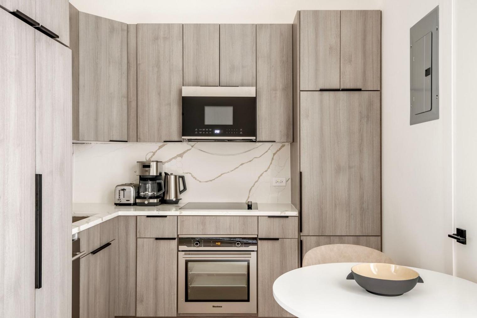 Uws 2br W Elevator In-unit Wd Nr Park Nyc-1301 *
