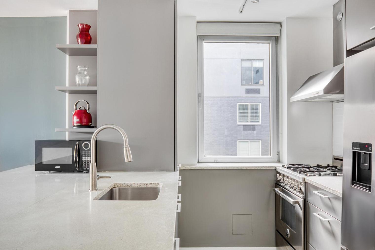E Village 1br W Gym Wd Doorman Nr Union Sq Nyc-278 * New York