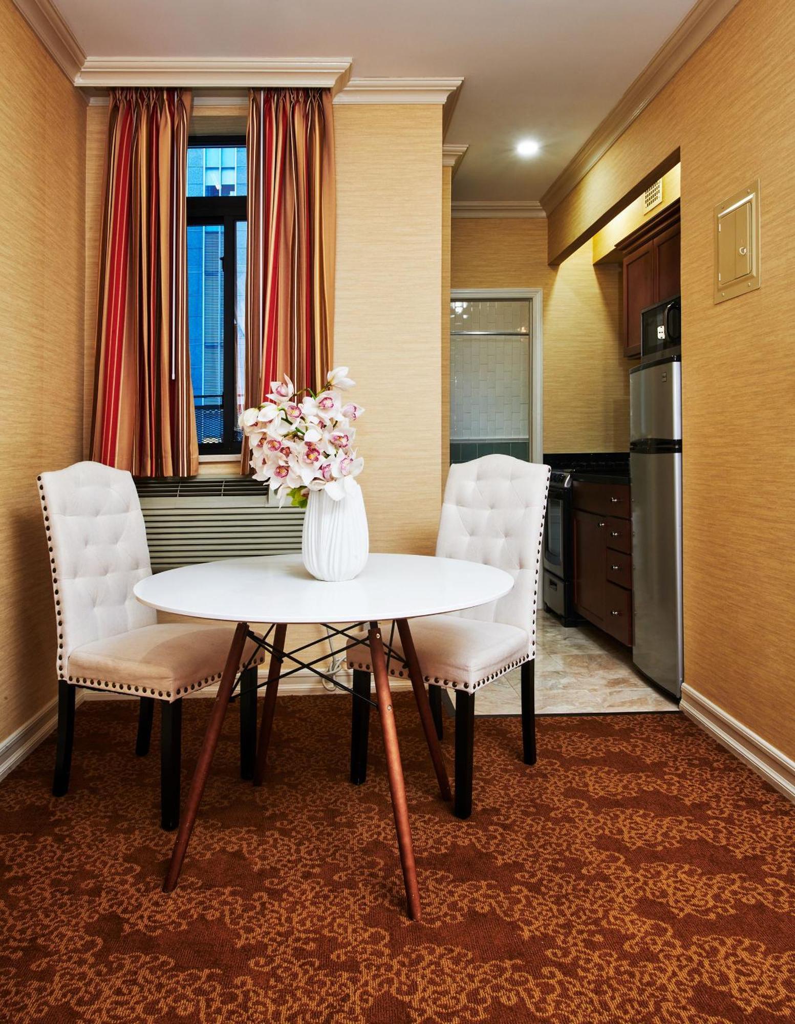Aparthotel Radio 3*