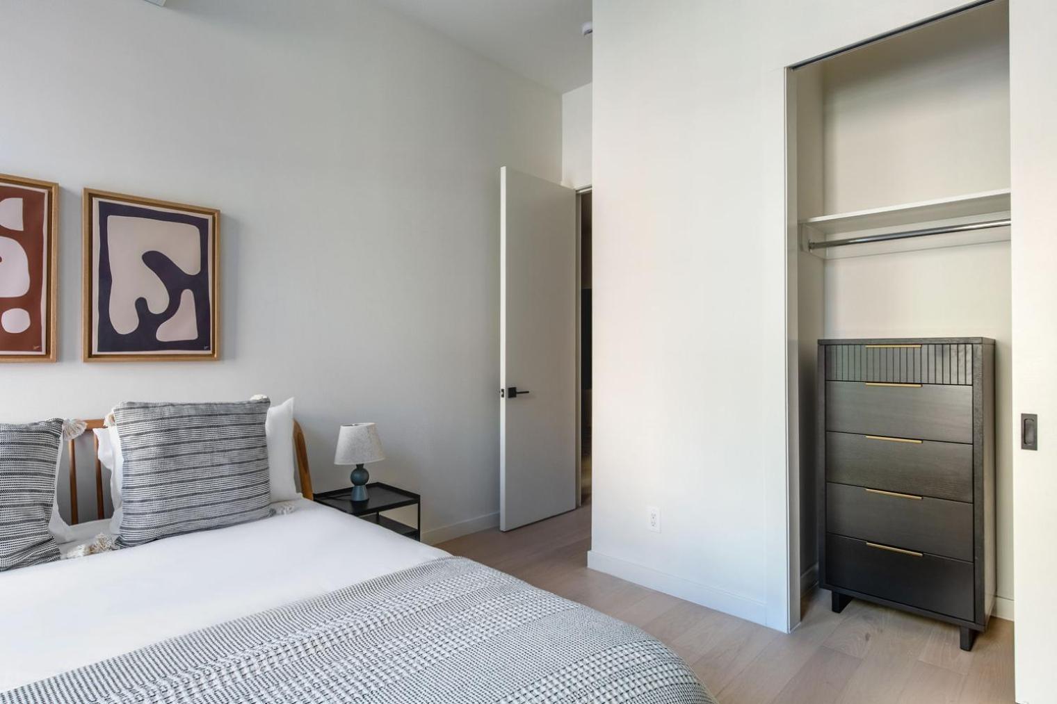 Apartment Uws 2br W Elevator Wd Nr Park Nyc-1300 New York