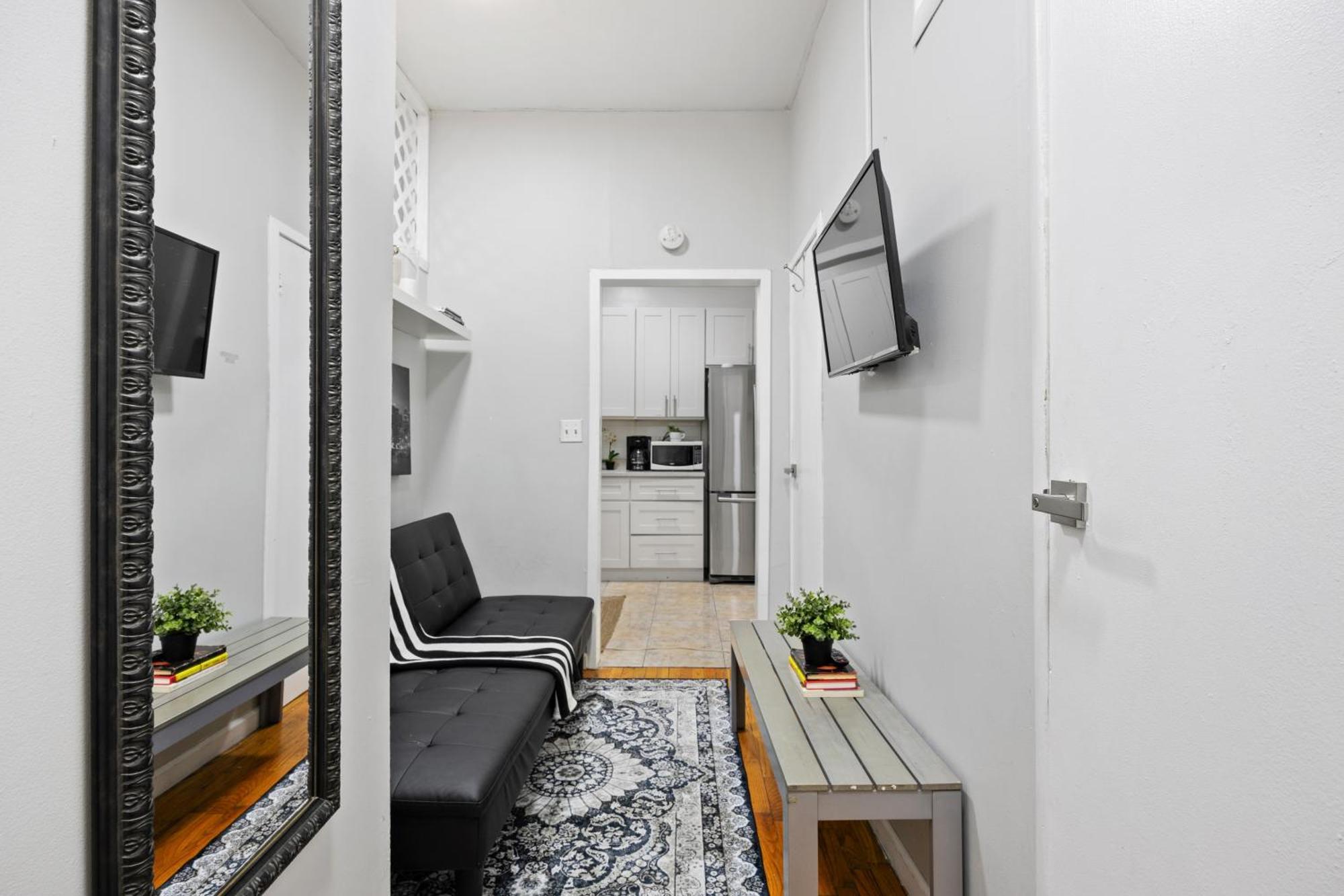 Sleek 2br - Walking Distance To Times Square Apartment New York