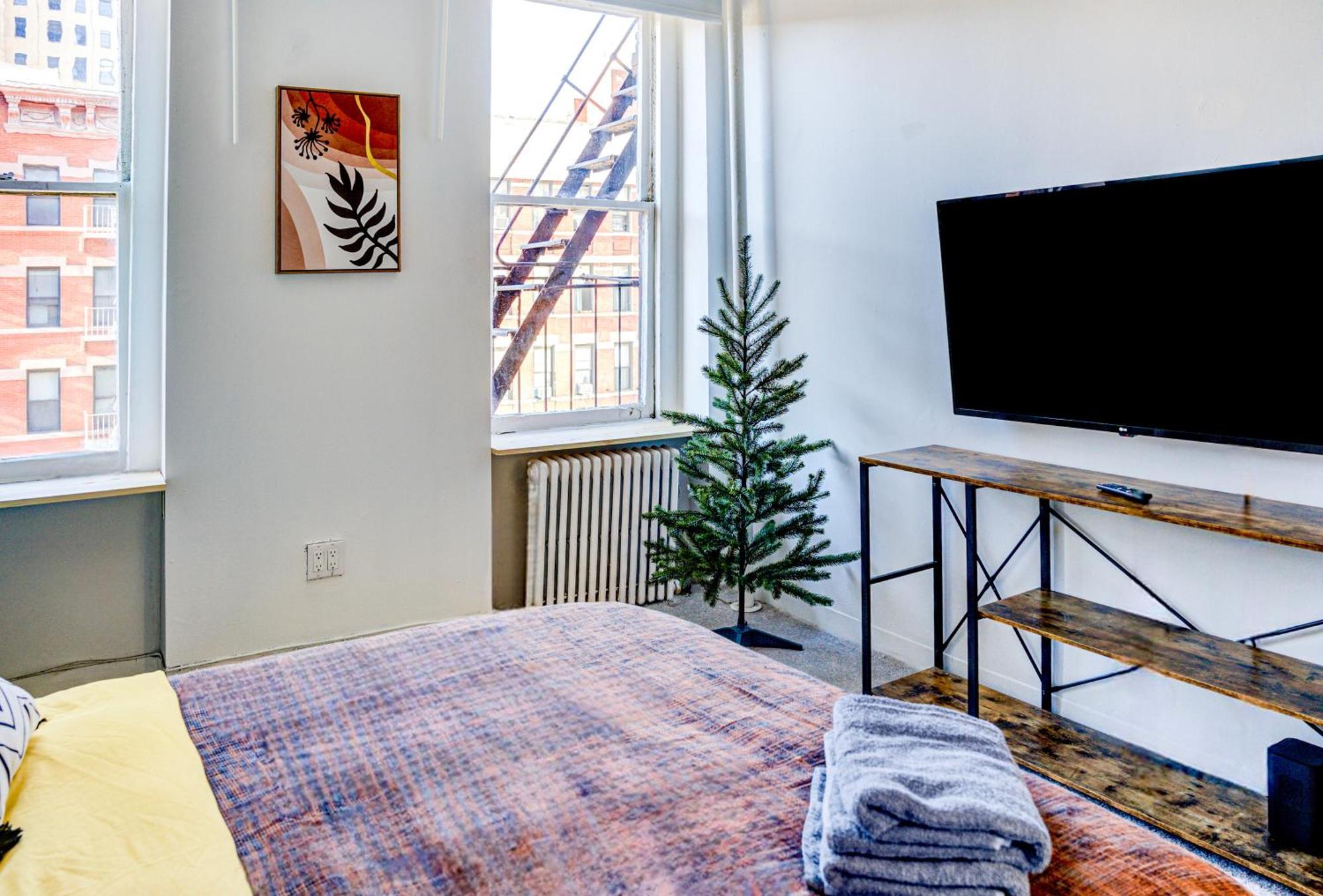 Apartment Oasis Of Serenity In Perfect Location Of Hell Kitchen