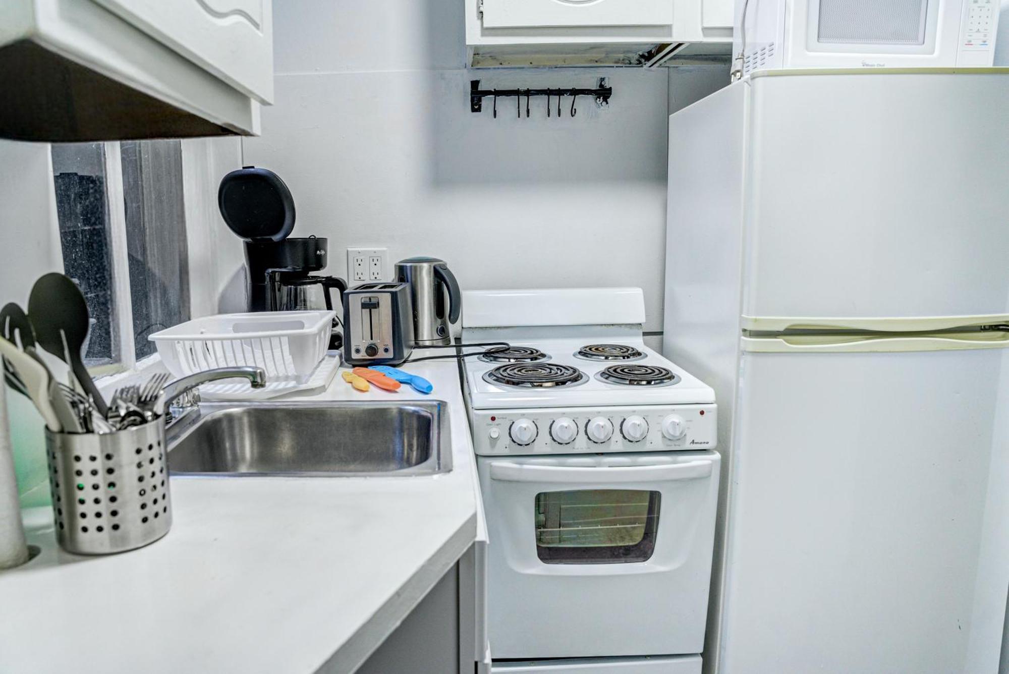 Oasis Of Serenity In Perfect Location Of Hell Kitchen Apartment *