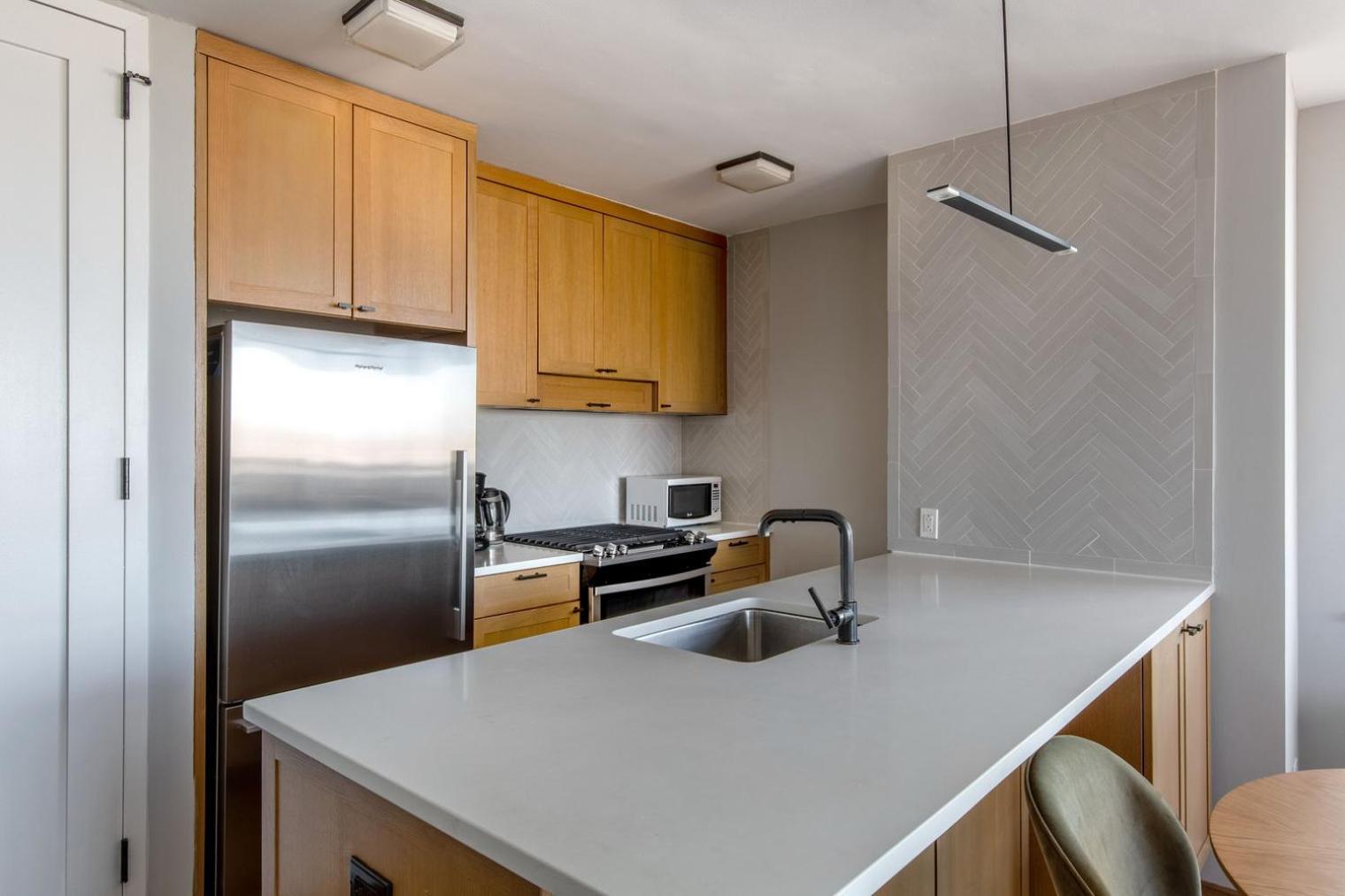 Midtown West 2br W Gym Roofdeck Nr Hudson Nyc-1395 Apartment *